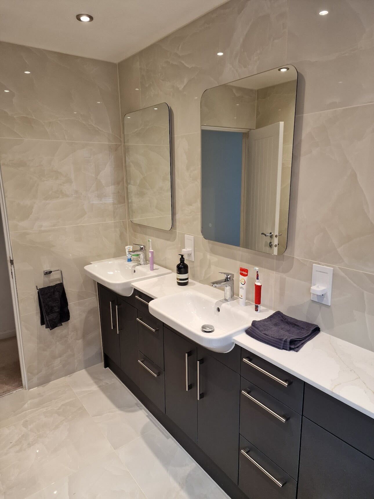 Bathroom tiling and underfloor heating installation, West London, The Bearded Property Co, 020 8050 9389